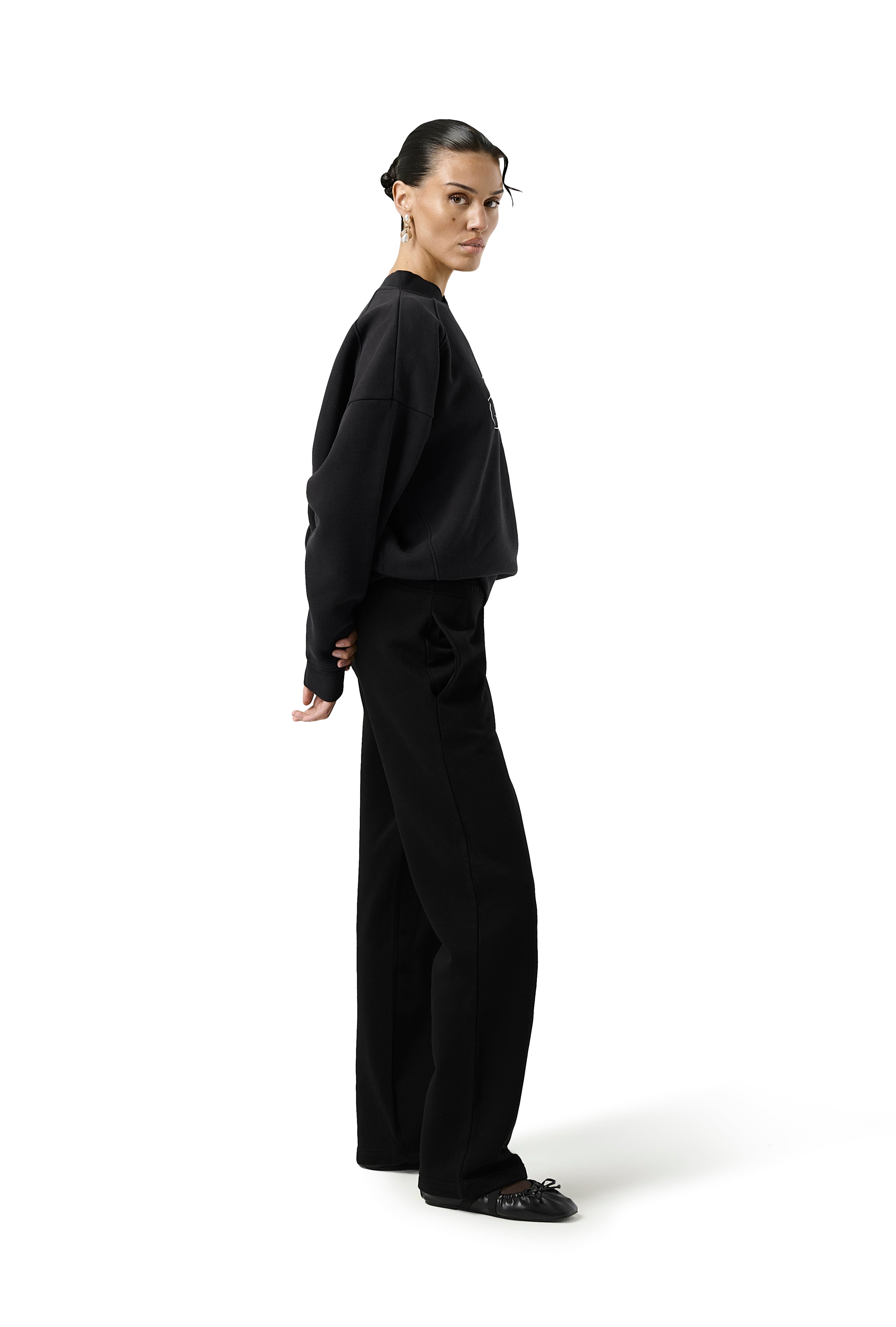 Model Luca is 5'10.5" and wears size S.